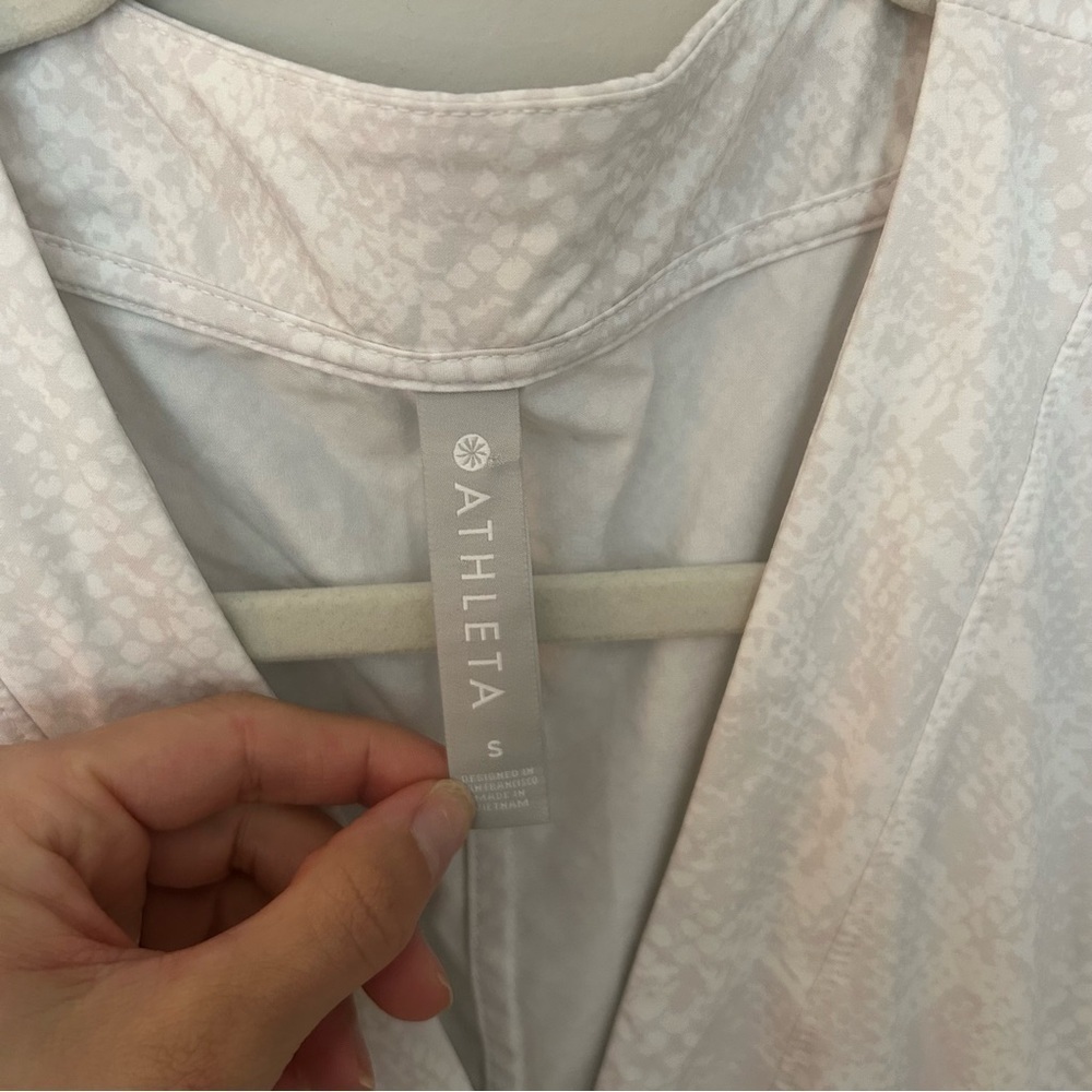 Athleta Marlow Pearl White Python Snakeskin Printed Romper Jumpsuit Small - Picture 5 of 8